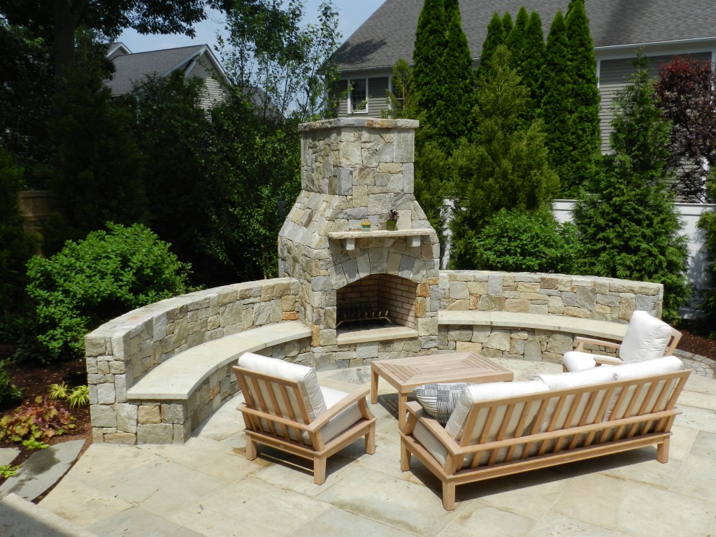 Grills, Fireplaces & Fire Pits